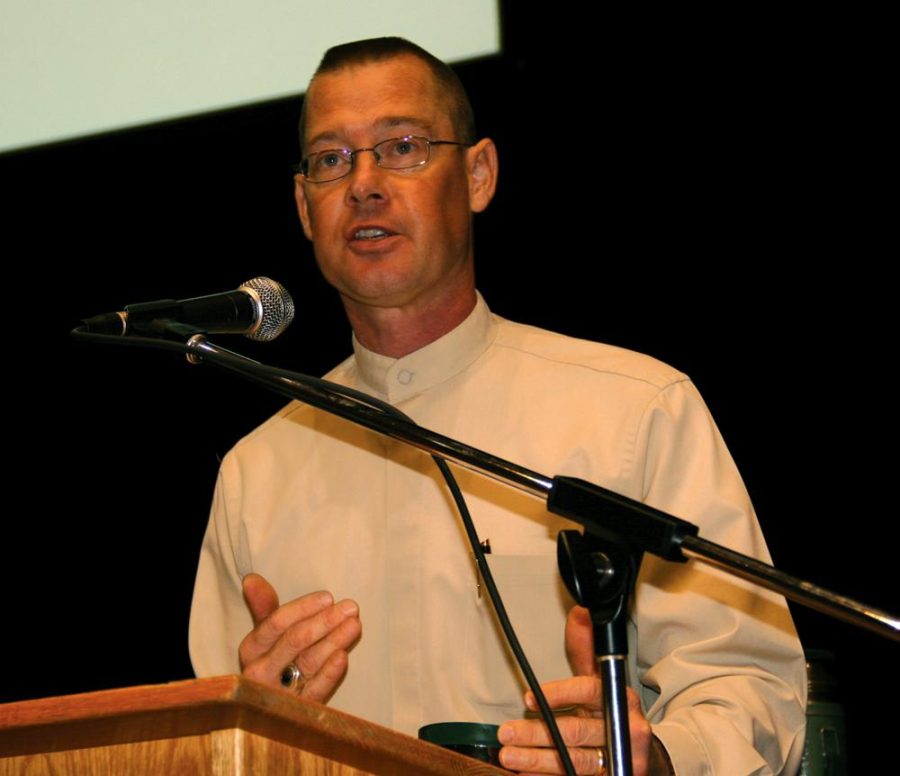 Schubert's One Book bioethics lecture covers informed consent