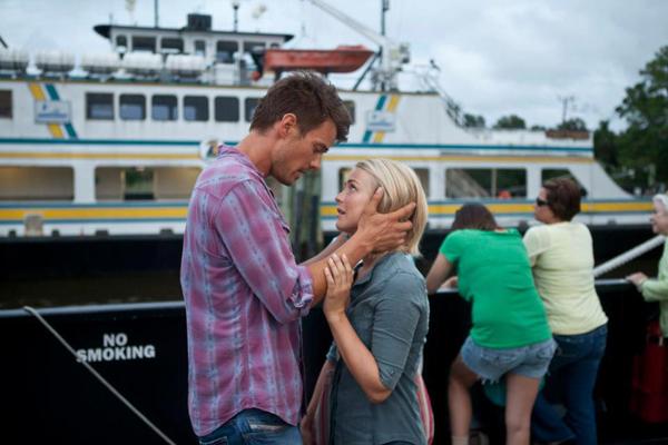 'Safe Haven' is safe bet for romance movie lovers