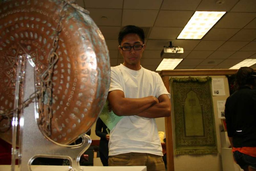 Henna, metalworks and prayer rugs spotlight Islamic Art at campus exhibit