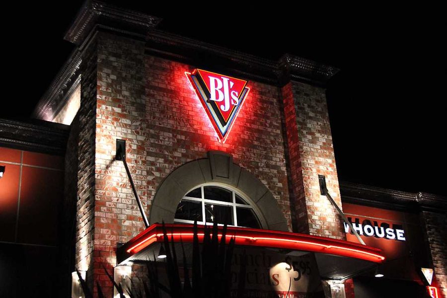 BJs Restaurant and Brewhouse lights up the corner of Laguna Boulevard and Laguna Springs Drive on Sept. 18.