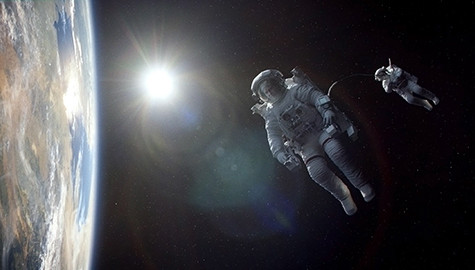 3-D space thriller ‘Gravity’ takes audience to new heights