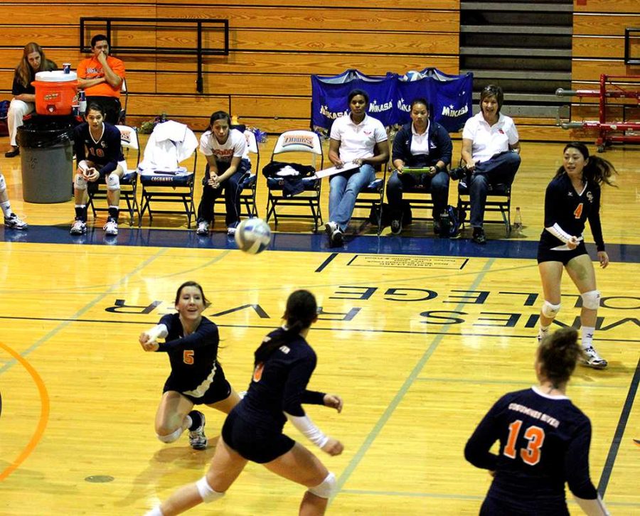 Freshman libero Samantha DaVeggio dives and saves a ball from hitting the floor in CRC's match against Modesto on Nov. 20.