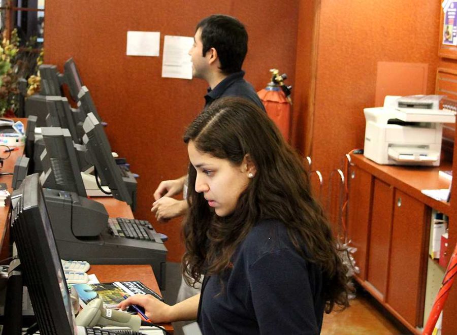 Employees+of+the+Cosumnes+River+College+bookstore+would+be+a+few+of+many+affected+by+the+potential+federal+minimum+wage+increase.