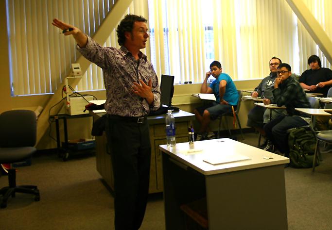 Computer Information Science Professor Gregory Chapman teaches his algorithm design class in the Learning Resource Center on Feb. 24. Some students perform better in the traditional classroom setting than in an online course.