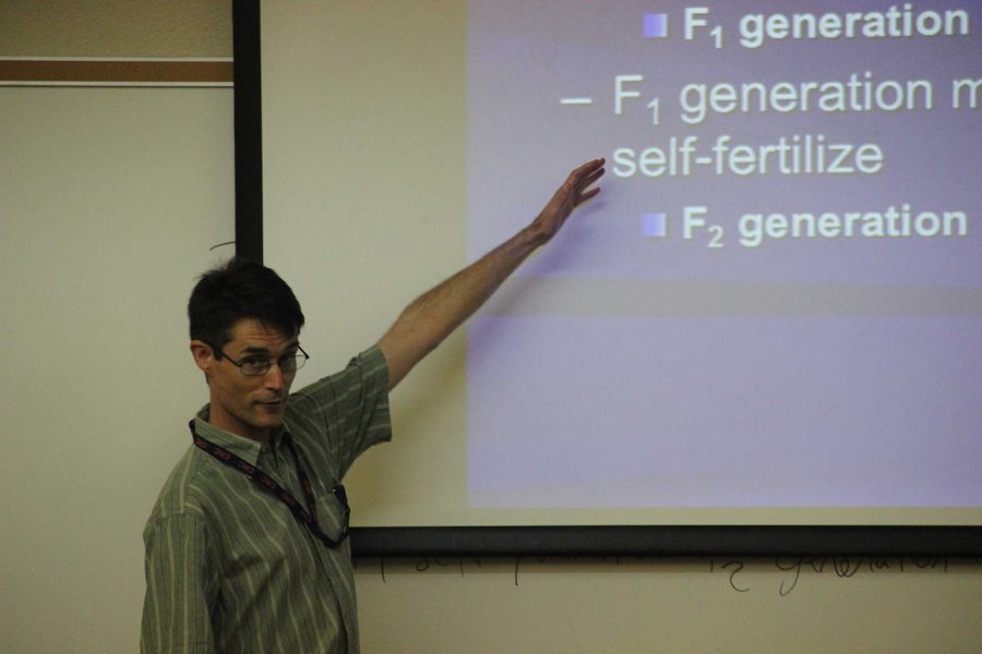 Biology+Professor+Eli+Carlisle+is+one+out+of+15+of+the+new+faculty+hires+at+CRC.+He+teaches+Biology+310+on+Thursday%27s+in+the+LRC.