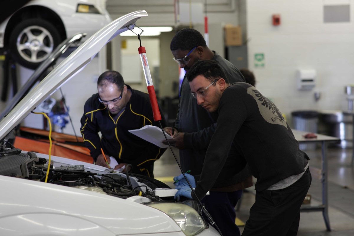 Ford+ASSET+program+provides+students+with+hands-on+training