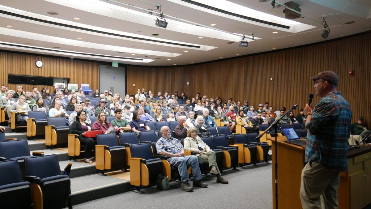 California Geological Society President Scott Crosier addresses the crowd at the 72nd Annual CSG Conference