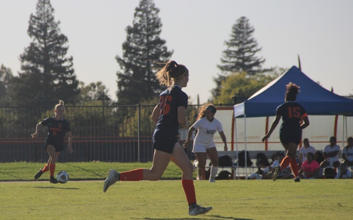 The+Hawks+played+against+Modesto+Junior+Colleges+Pirates+on+Tuesday.+The+game+ended+with+a+5-0+score.
