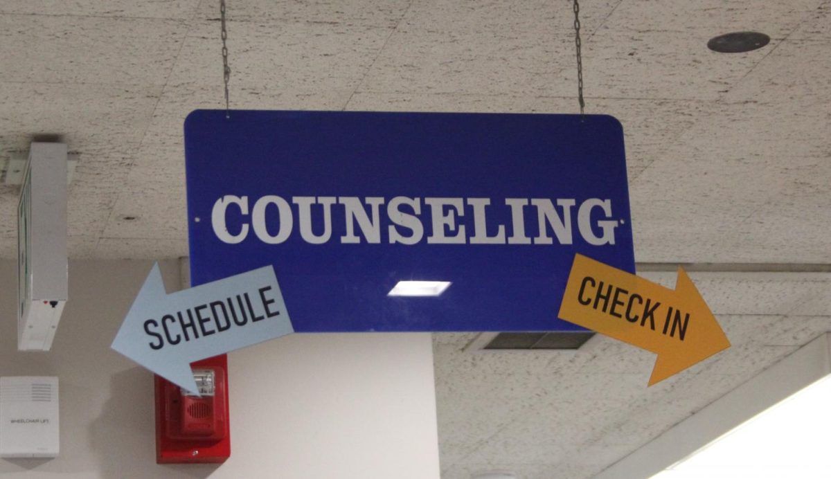 Staff+suggest+that+students+form+connections+in+and+outside+of+the+classroom.+Counselor+Ea+Edwards+said+on+Jan.+14+that+making+an+appointment+with+your+counselor+and+forming+that+connection+is+really+important+in+your+college+journey.+