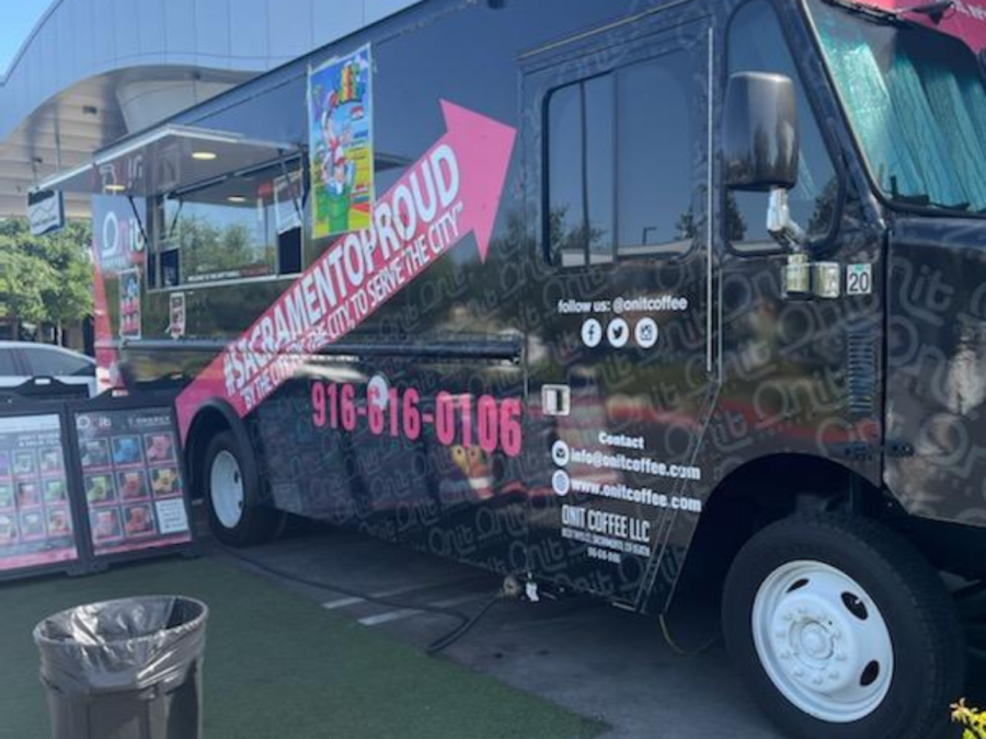 There are many coffee shops students can go to in the Sacramento and Elk Grove area. One of these places is a coffee truck called Onit Coffee and it serves caramel macchiatos and many other drinks.