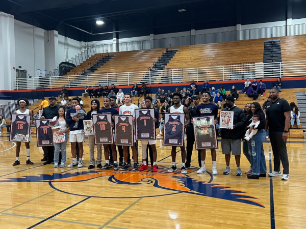 The mens basketball team beat Folsom Lake College on Friday for their ninth consecutive win. It was also the last home game of the season and sophomore night, which honored guard Kyree Dunn, guard Brandon Scott, wing Kaleb Drake, guard JaRod Webb, wing James Gill, guard Solomon Evans and forward LaDarious Stanfield for their time on the team.