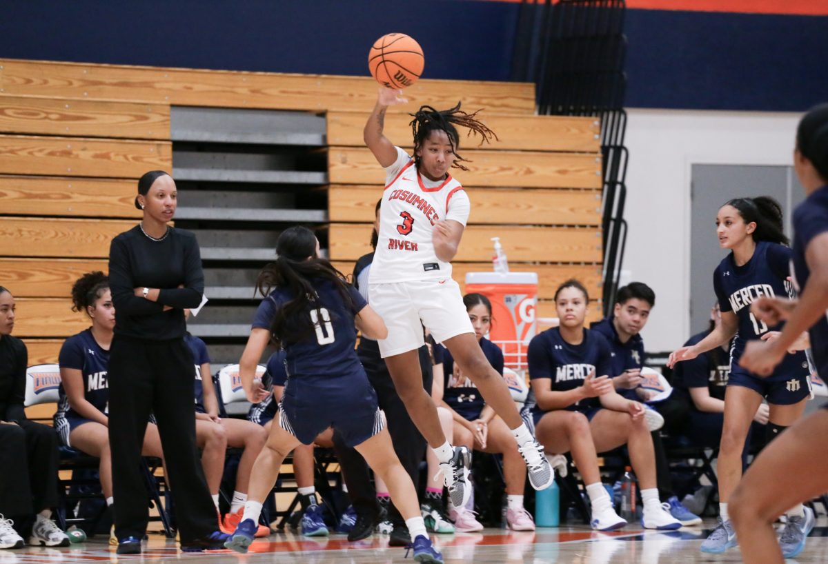 Aletha Singleton, a freshman guard, finding a pass on Saturday during the Hawks win against Merced. The Hawks are undefeated this season, having won their first three games.